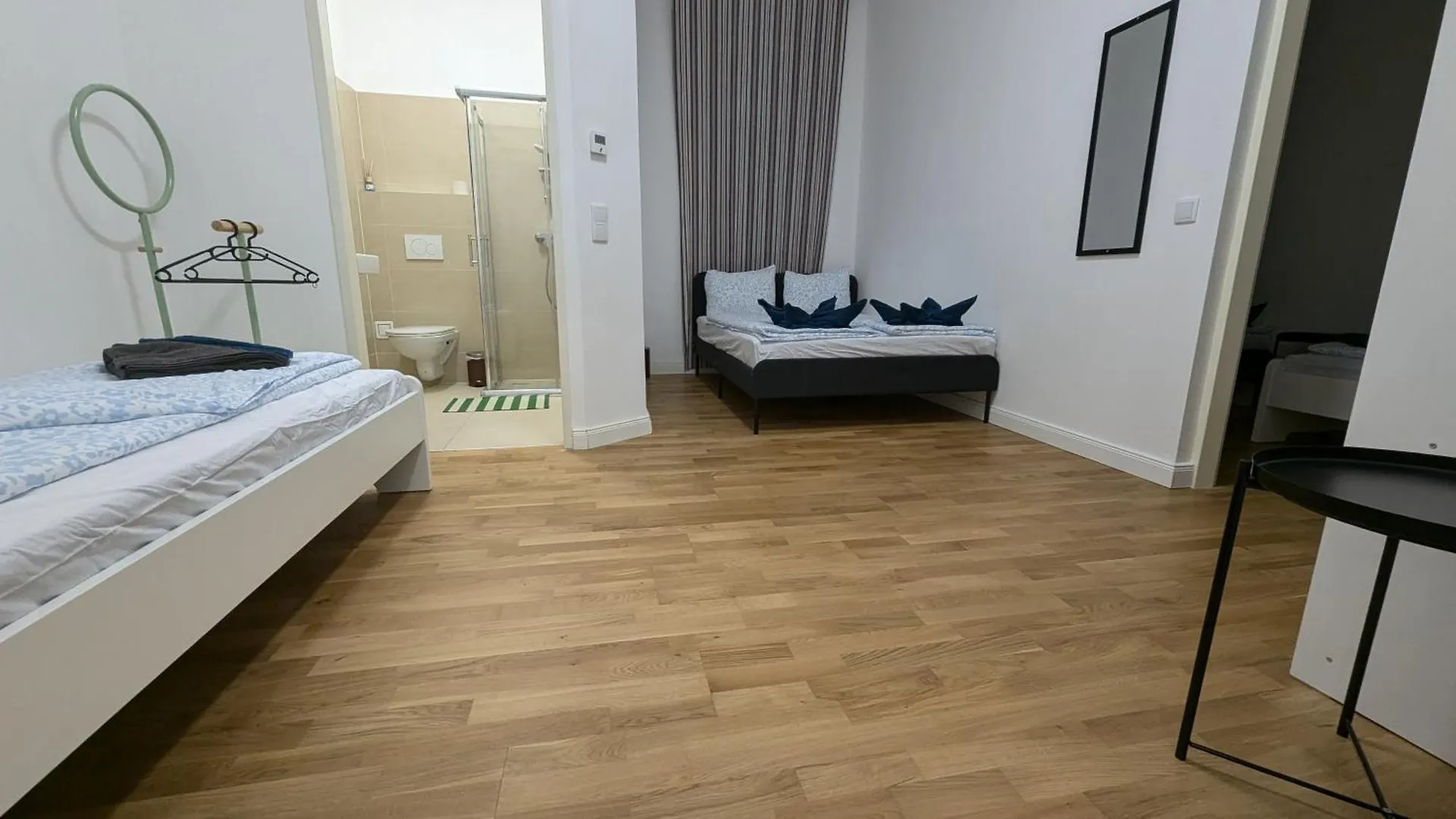 Spacious Apartment In A Lively Area Viena