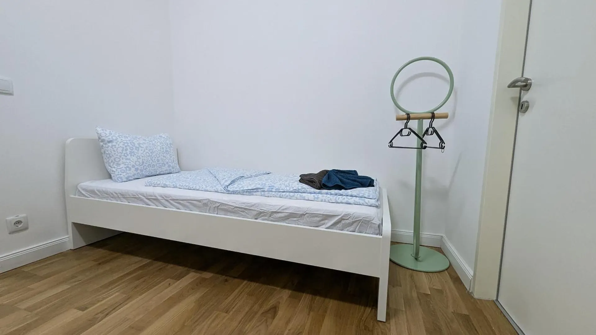 Spacious Apartment In A Lively Area Viena