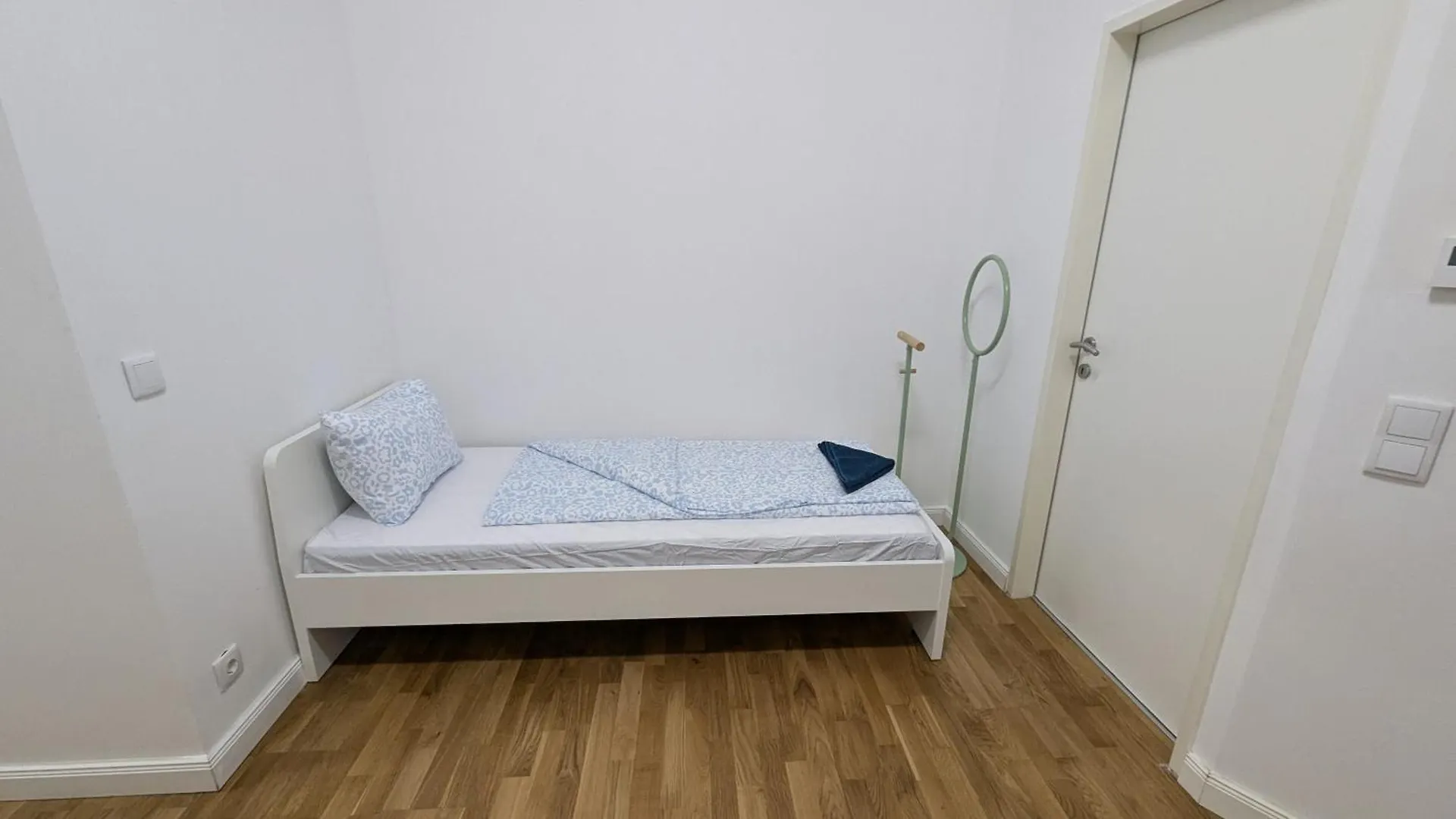Spacious Apartment In A Lively Area Vienna Austria